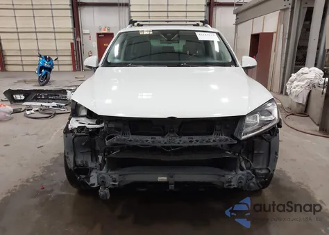 2016 Volkswagen Touareg Sport/Lux/Executive from USA, damaged, VIN WVGEF9BP9GD008521